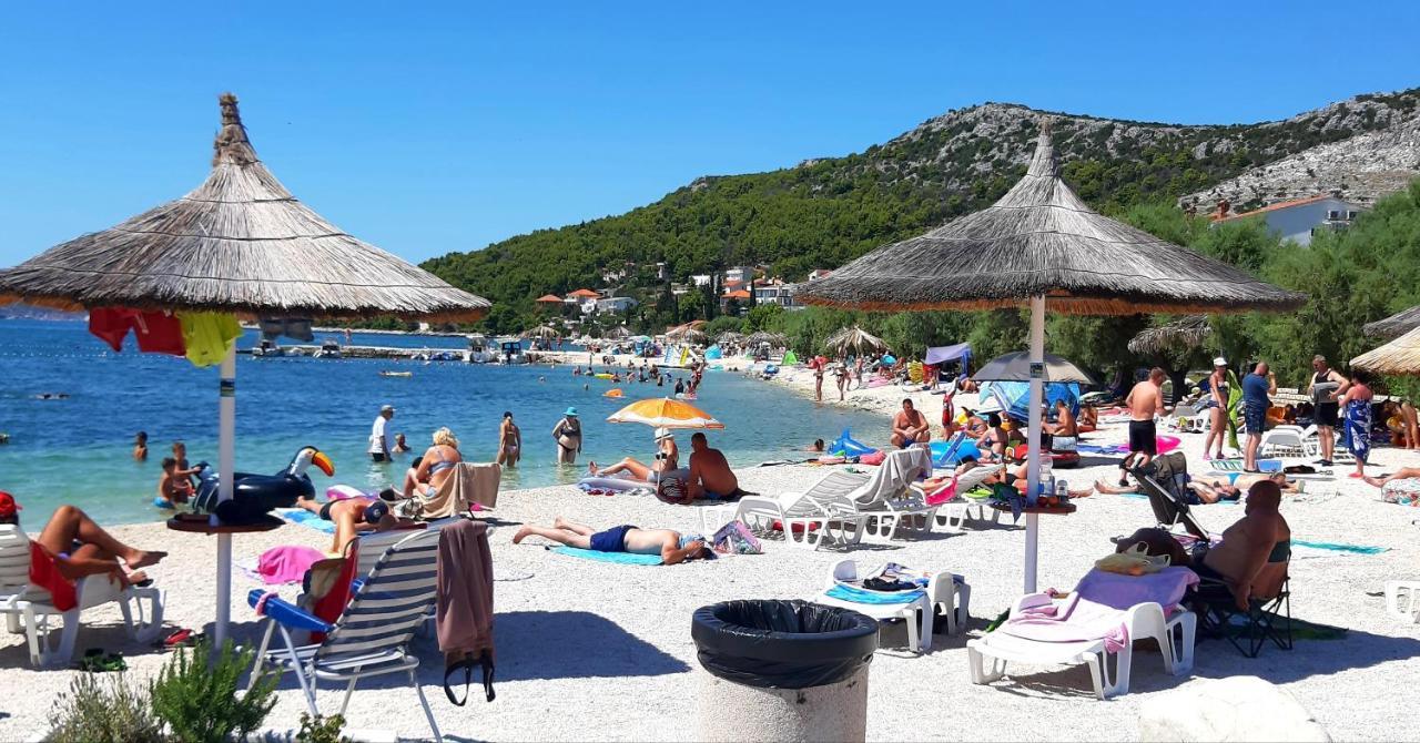 Viktorija Apartments Seget Vranjica Eksteriør bilde