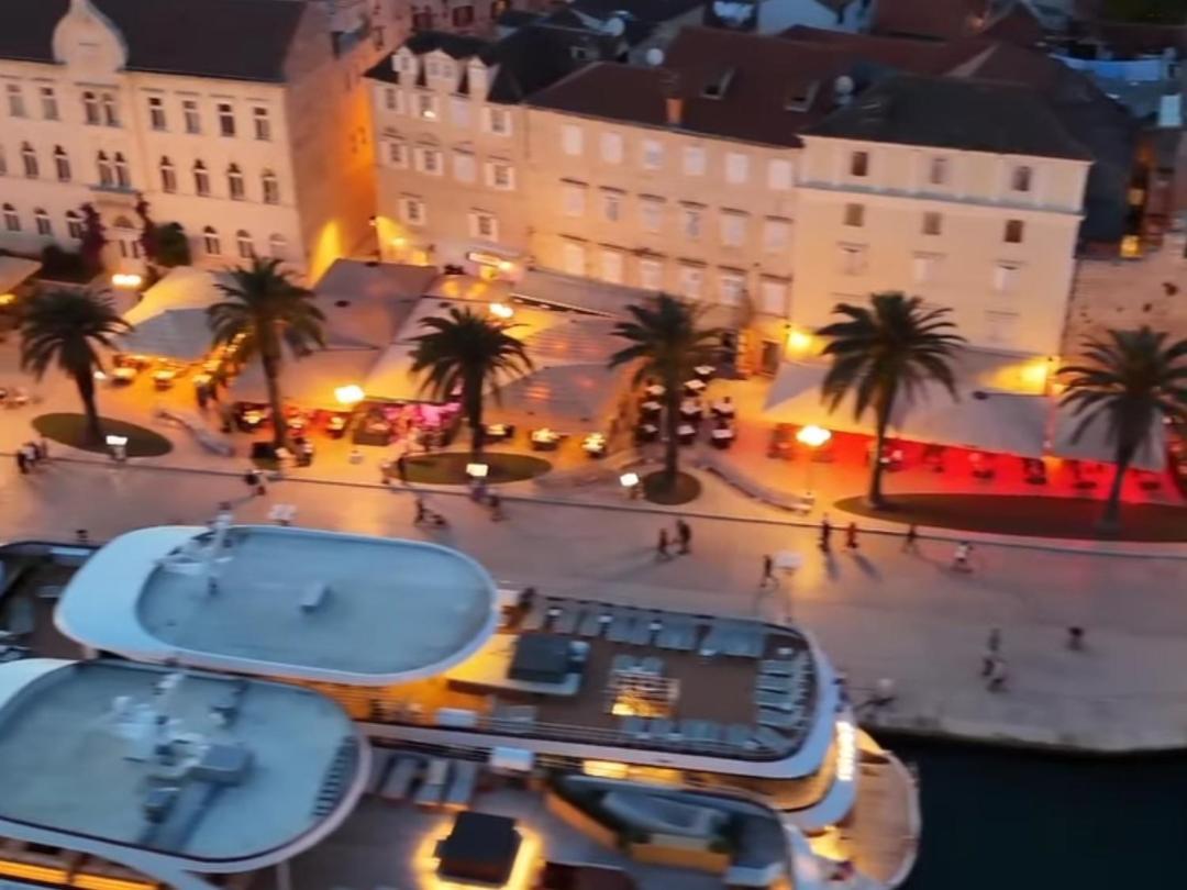 Viktorija Apartments Seget Vranjica Eksteriør bilde